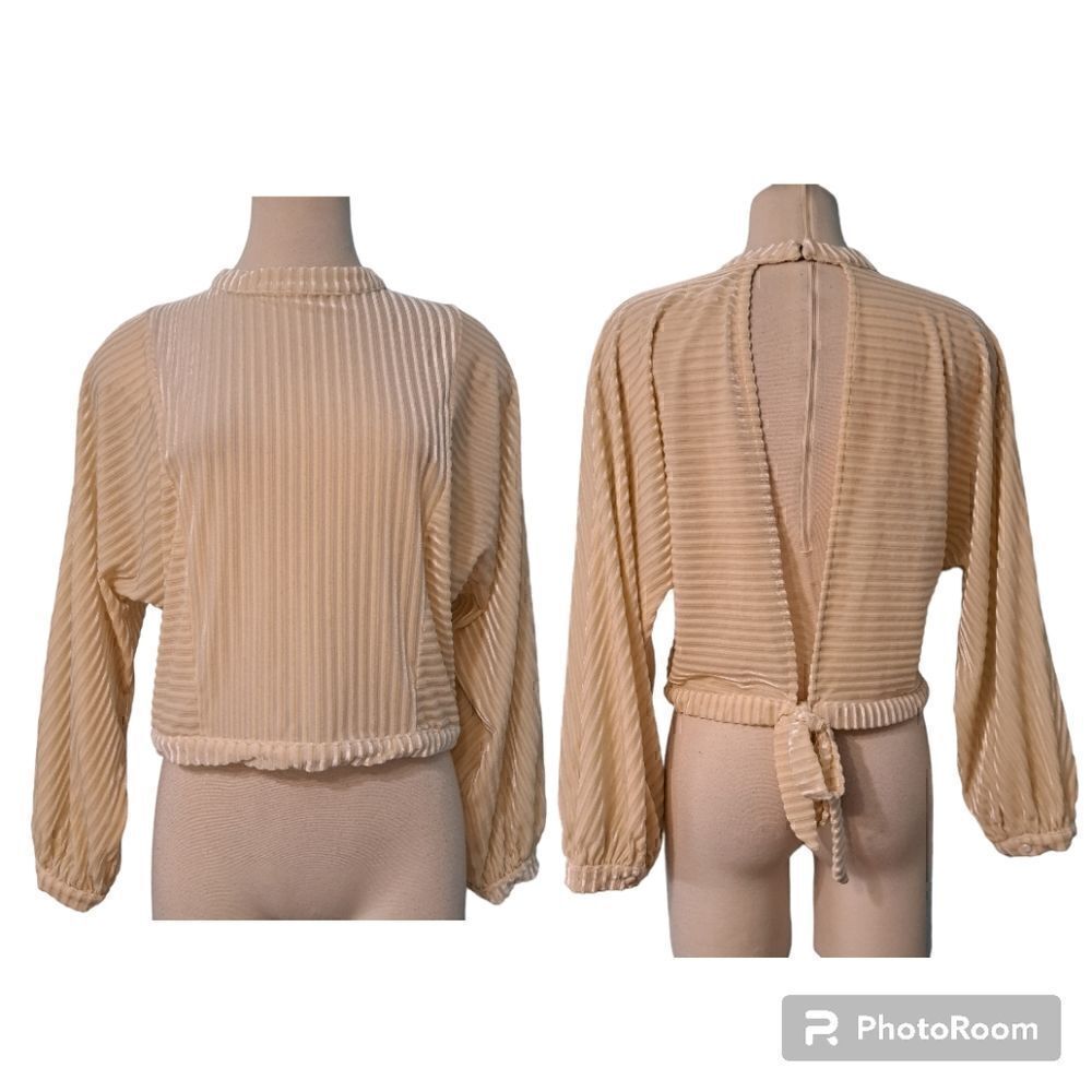 Evidnt Los Angeles Cutout Open Back Velvet Blouse Medium Cream